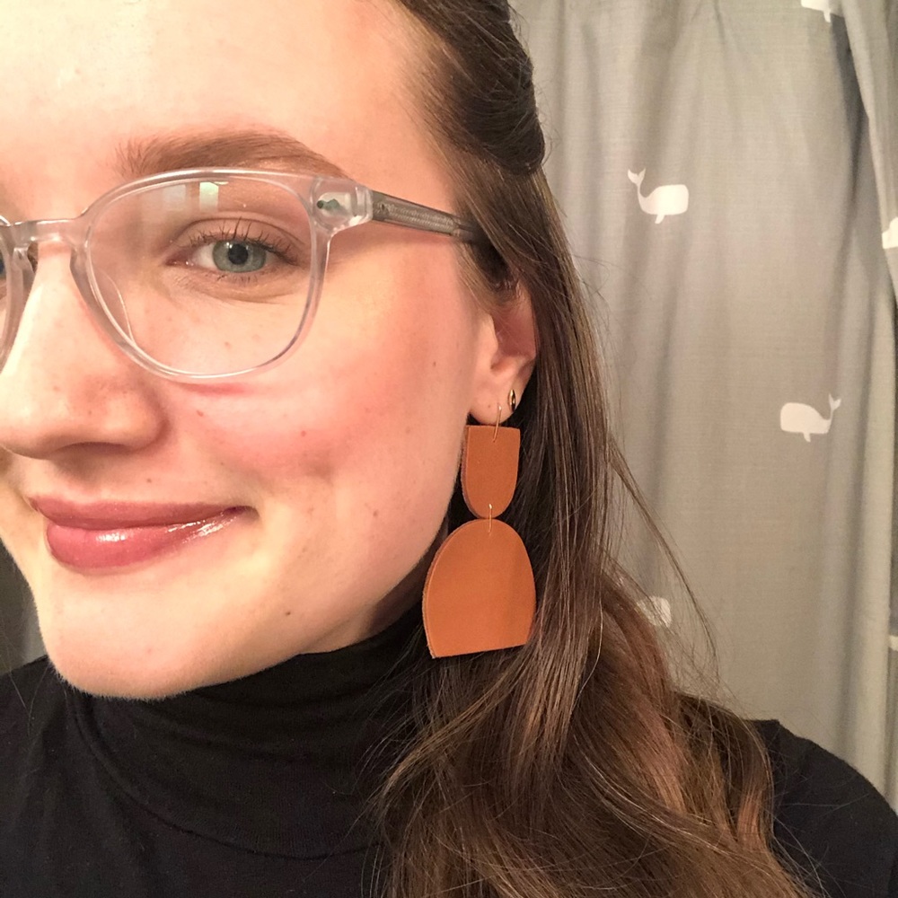Meet your Posher, Courtney